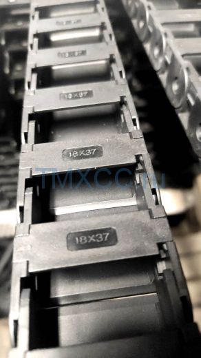 Гибкий кабель канал 18х37 R38 TMX1800.37.38 полузакрытый