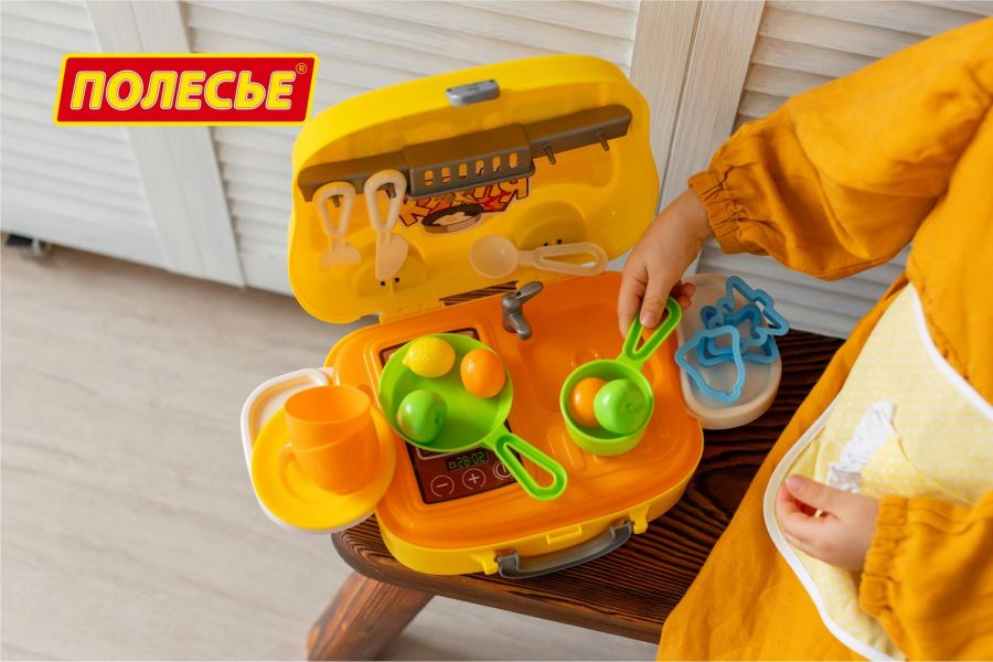 Набор детской посуды (22 элемента) (в чемоданчике на колёсиках)