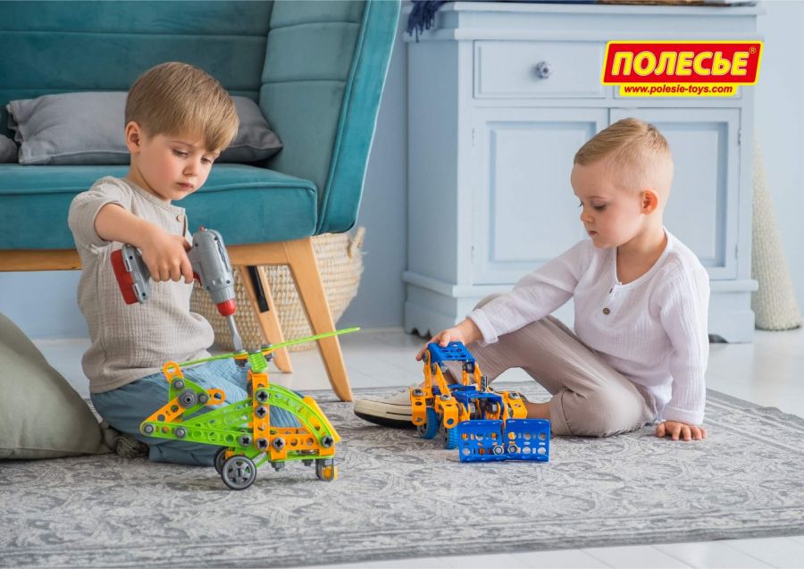 Конструктор "Изобретатель" - "Трактор-погрузчик №1" (142 элемента) + шуруповёрт (в контейнере)