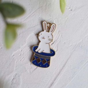 Подвеска металлическая - Зайчик в шляпе 3 см.