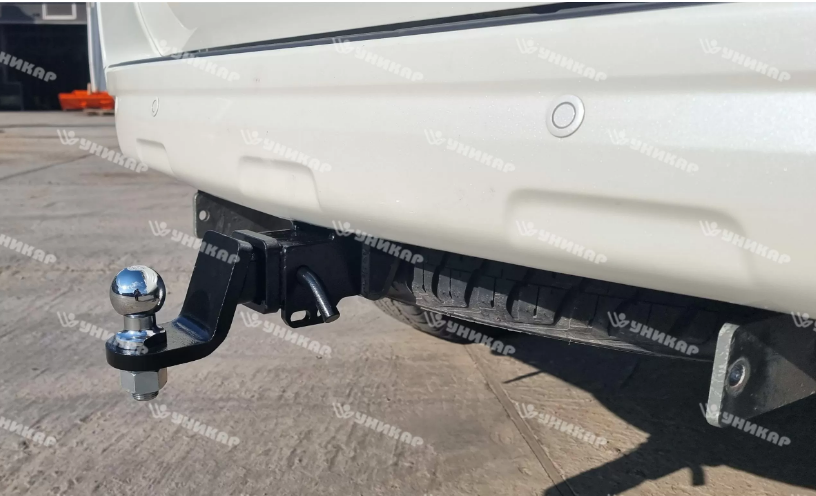 Фаркоп "Уникар" Toyota Land Cruiser 120, 150, Lexus GX 470  штатное место