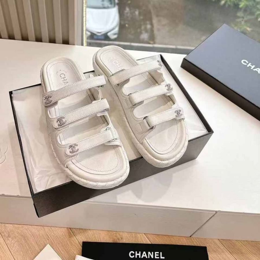 Шлепанцы CHANEL Premium