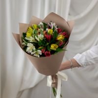 Букет из альстромерий