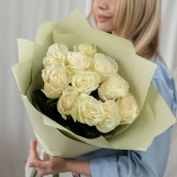 11 белых роз Эквадор (сорт Мондиаль)
