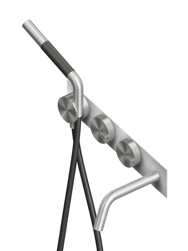 Смеситель для ванны и душа Quadro design Q 18 69R с изливом цена от 255 278 ₽ Фото Смеситель для ванны и душа Quadro design Q 18 69R с изливом