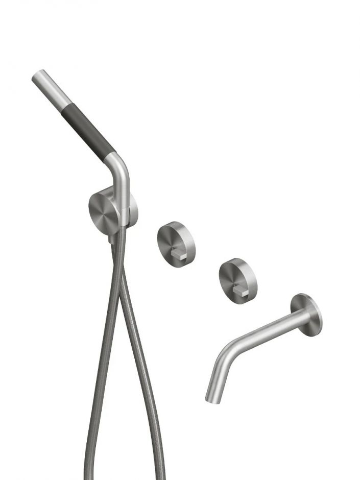 Смеситель для ванны и душа Quadro design FFQT 18 69 с изливом