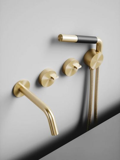 Смеситель для ванны и душа Quadro design FFQT 18 69 с изливом схема 4