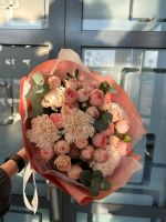 Букет Кустовой розы и Диантусов