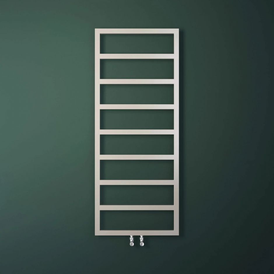 Полотенцесушитель водяной Broner Cube CB.050.180.0000 на ГВС 500 мм ФОТО