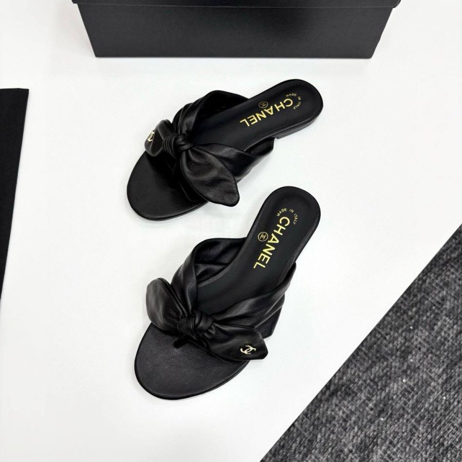 Шлепанцы CHANEL Premium