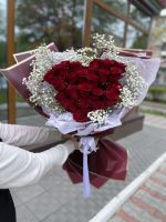 Букет сердце из красных роз