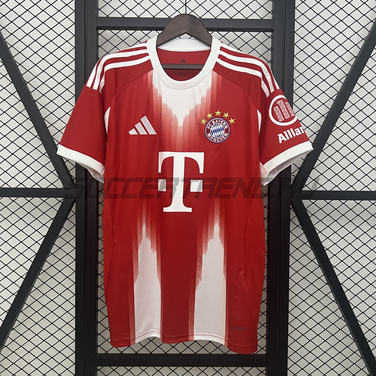 Домашняя форма Bayern Munich 25/26