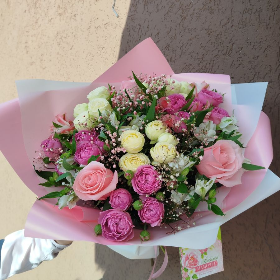 Микс пионовидных роз