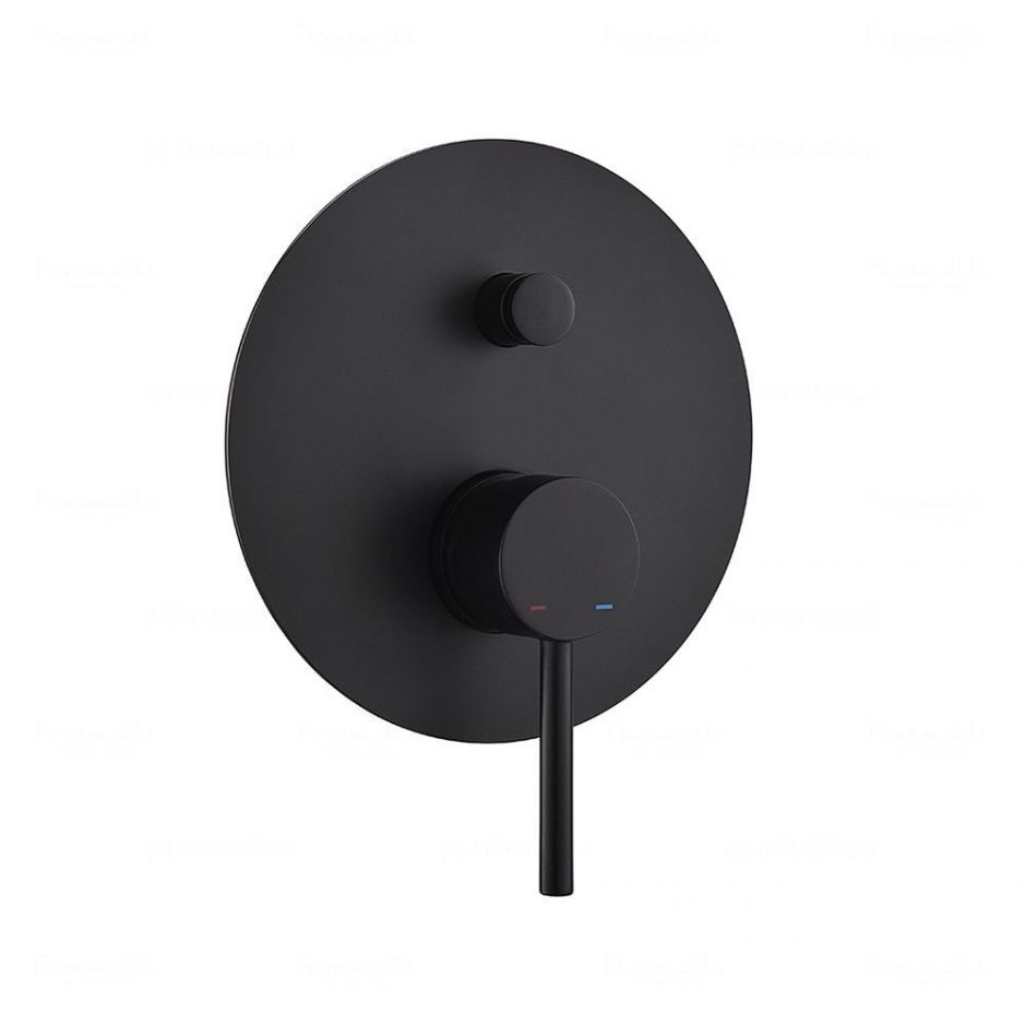 Смеситель однорычажный скрытого монтажа ванна/душ Feramolli BL630, черный