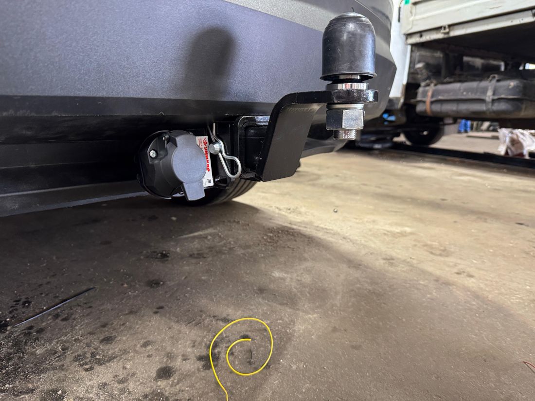 Фаркоп "Уникар" Volkswagen Tiguan I, II поколениеSkoda Kodiaq I поколениеSkoda Karoq I поколениеSkoda Yeti I поколениеAudi Q3 I поколение 9270