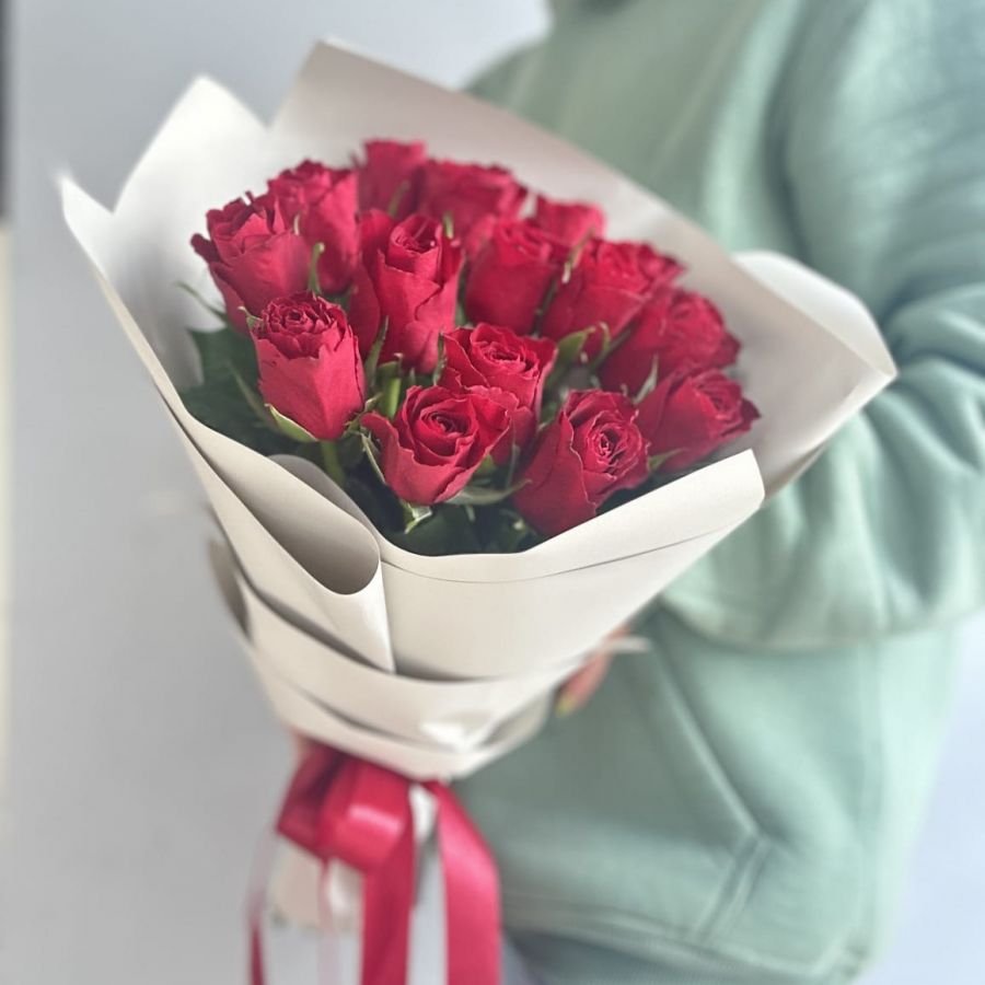 Красные розы  Кения 40 см от 15 шт. в упаковке