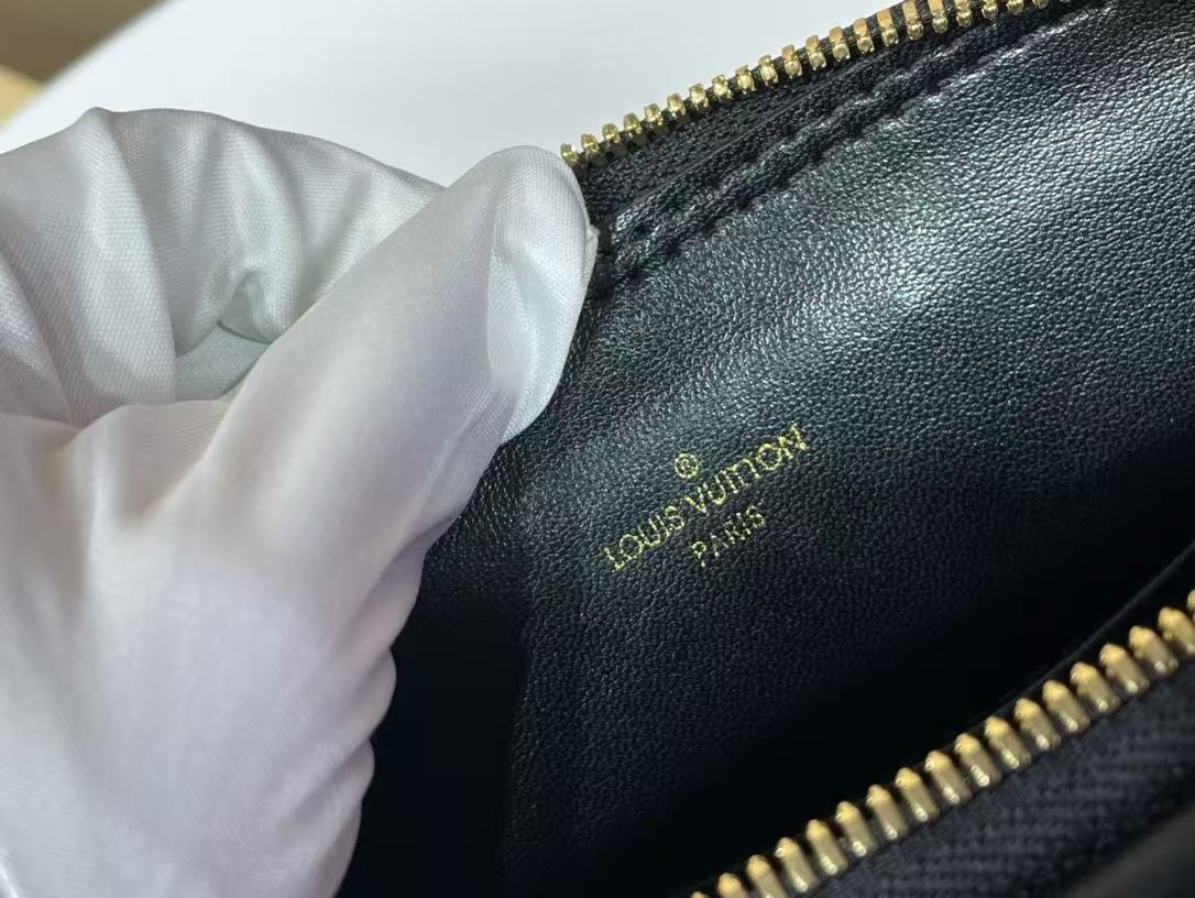 Louis Vuitton Alma BB