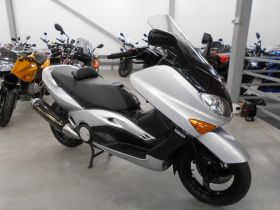 YAMAHA T-MAX 500