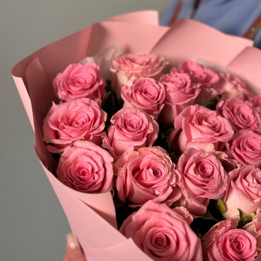 Букет розовых роз 21 шт
