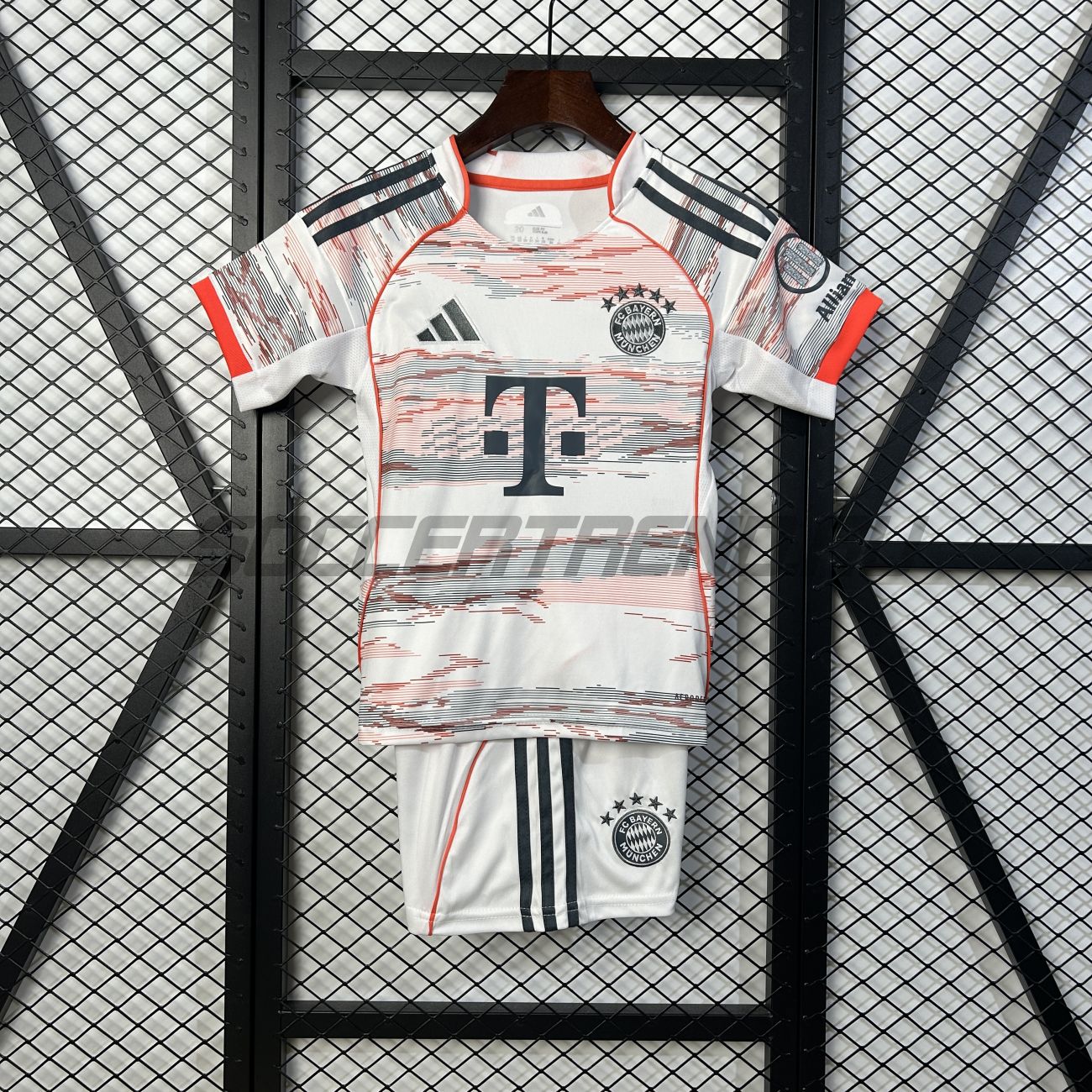 Детский комплект Bayern Munich (гостевая форма) 25/26