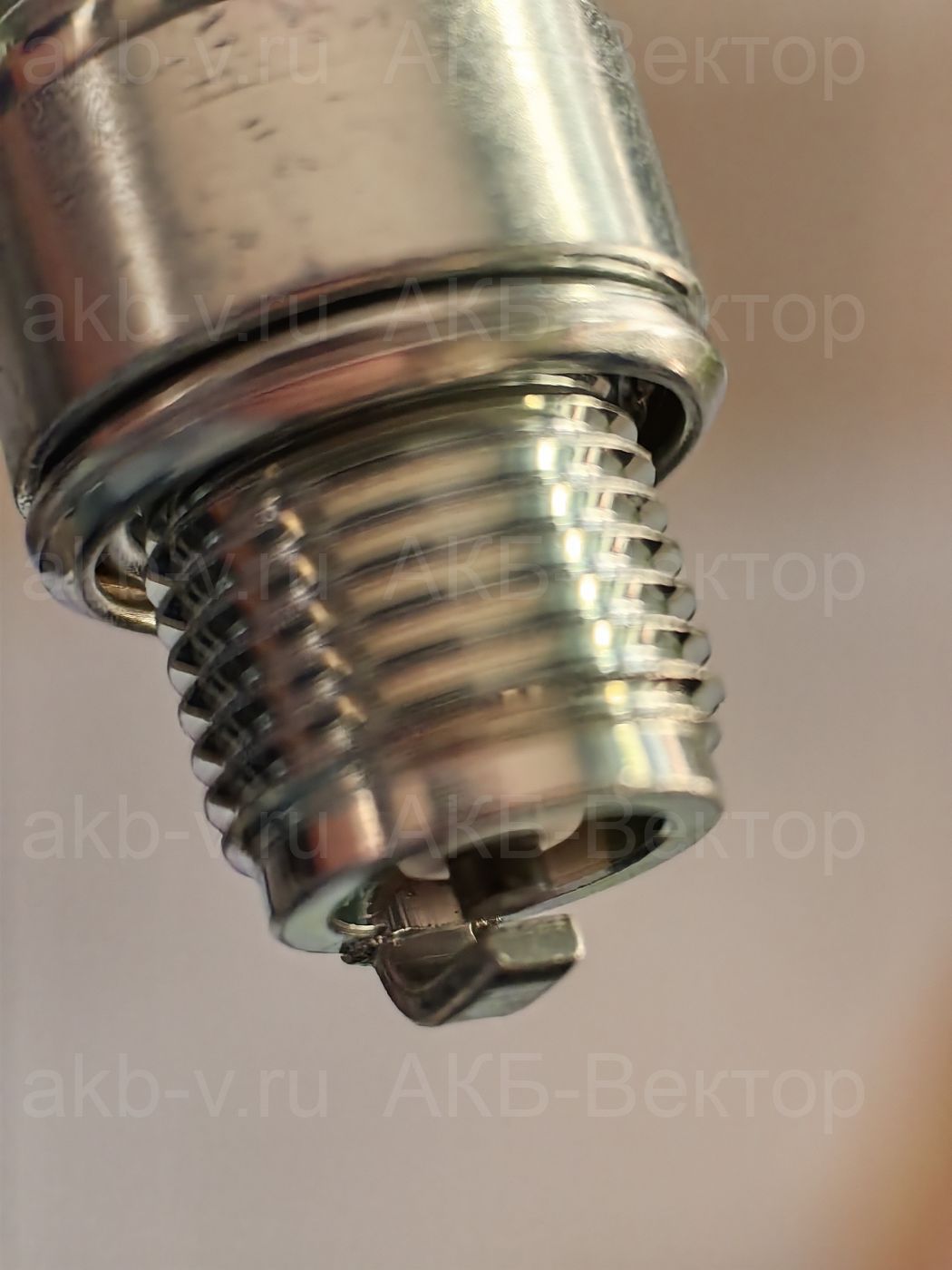 Свеча зажигания NGK 4322 BR8HS