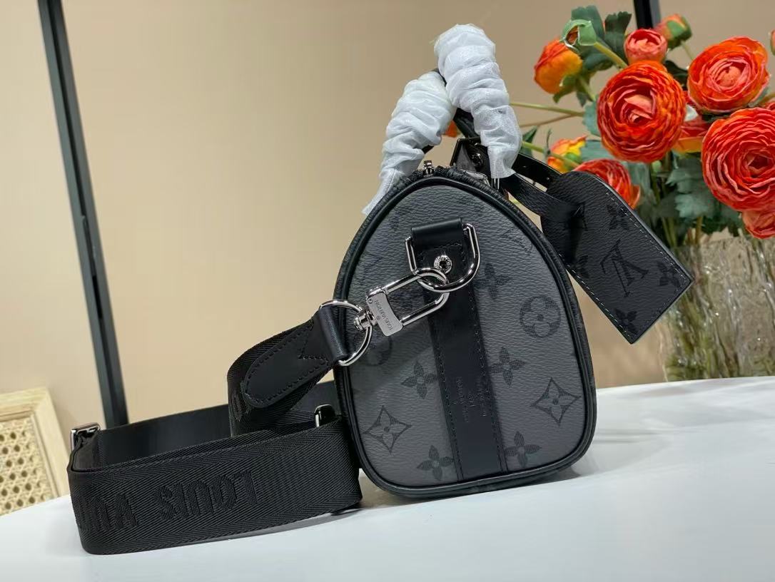 Louis Vuitton Keepall Bandouliere 25