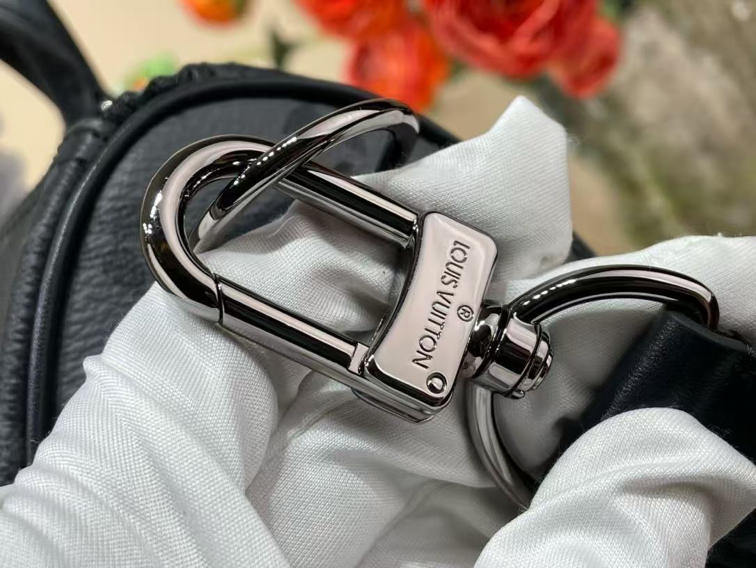 Louis Vuitton Keepall Bandouliere 25