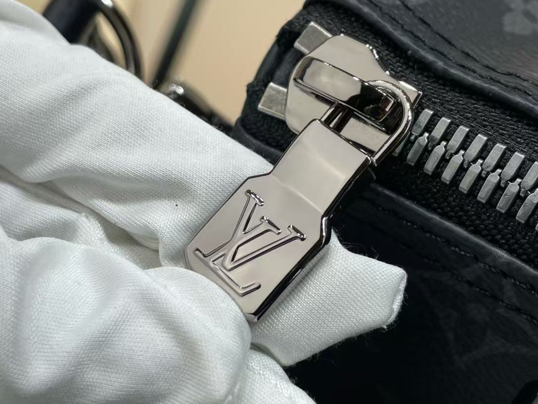 Louis Vuitton Keepall Bandouliere 25