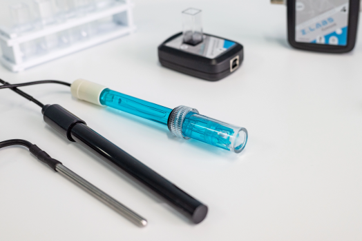 Цифровая лаборатория по химии для ученика Z.Labs Basic