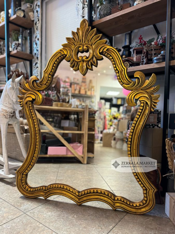 Зеркало в резной раме 100х80 см