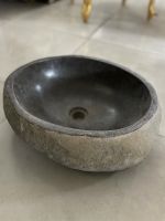 Раковина из речного камня 44х36 см