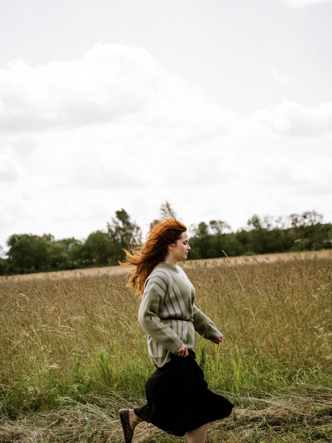 Свитер зеленый с нотами