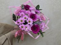 Сиреневый букет из гербер и хризантем