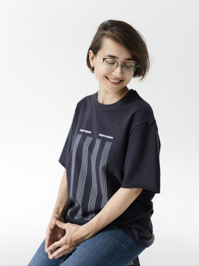 Футболка "Выше звука" графит