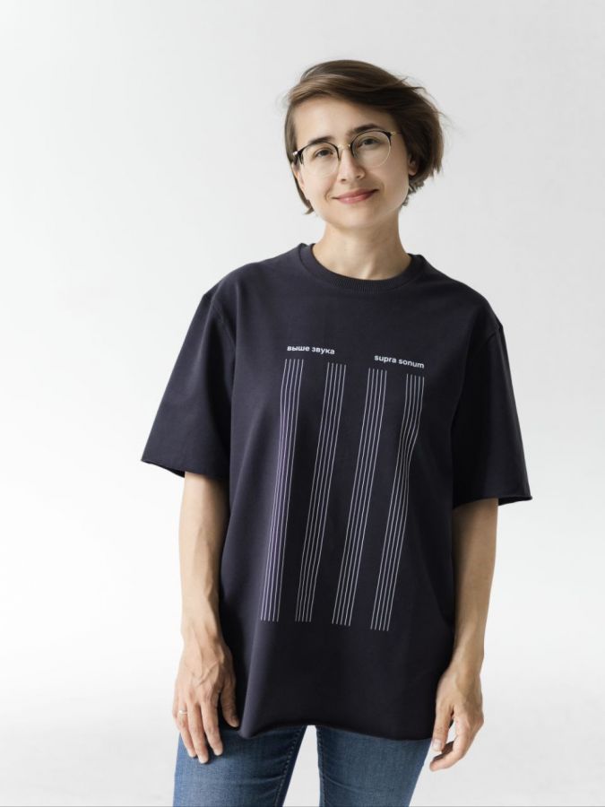 Футболка "Выше звука" графит