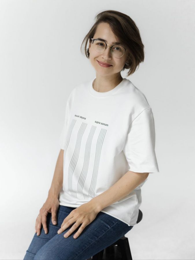 Футболка "Выше звука" молочная