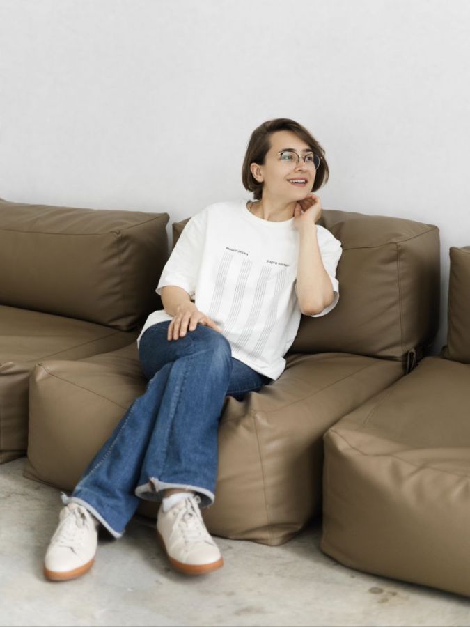 Футболка "Выше звука" молочная