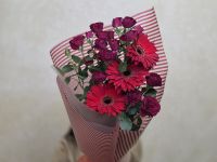 Букет из кустовых роз и гербер