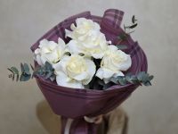 Букет из 5 белых французских роз