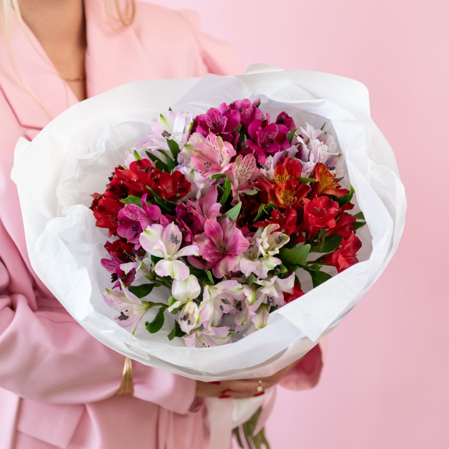 11 альстромерий