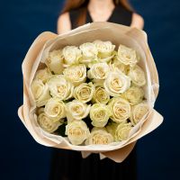 25 белых роз 60см (сорт Мондиаль)