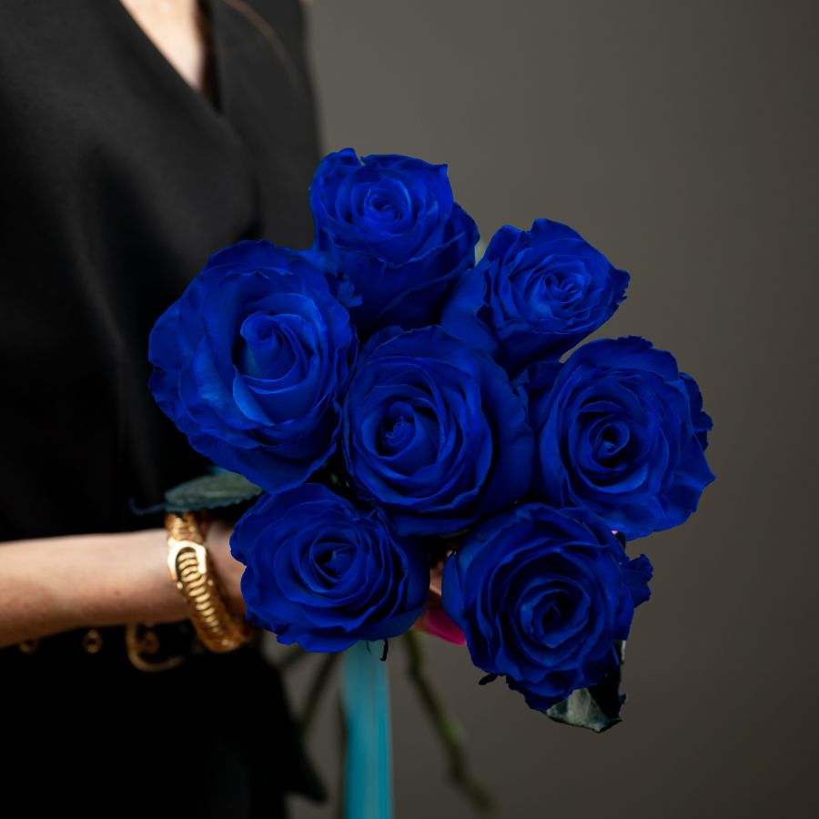 7 синих роз