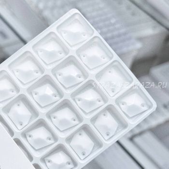 Глянцевые Пластиковые Пришивные Стразы White Космик 16*21 мм