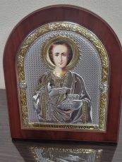 Пантелеймон Целитель  с деревянной рамкой 17,5 х 20,5 см