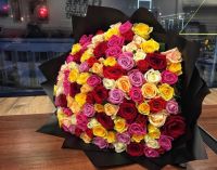101 роза микс длины 70 см (Эквадор с крупным бутоном)