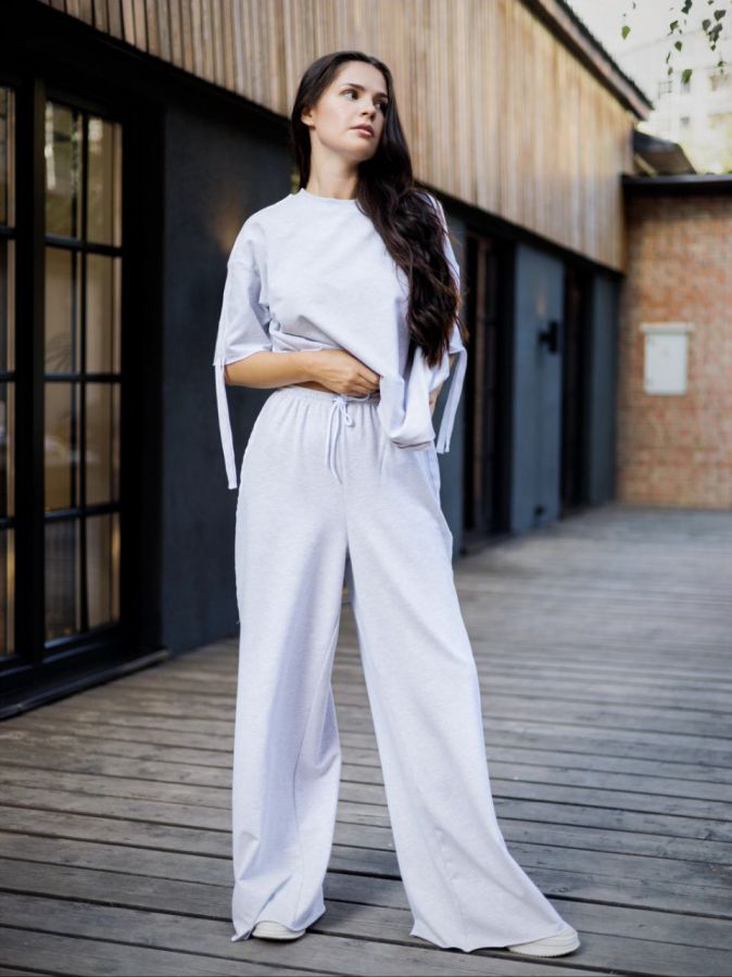 Брюки прямые серые с лампасами