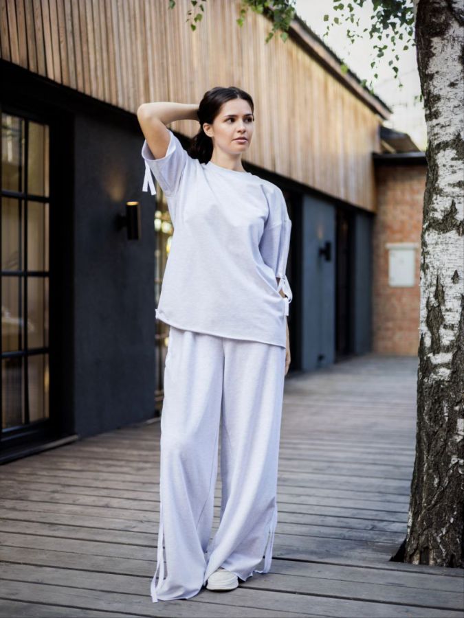 Брюки прямые серые с лампасами