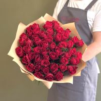 51 красная роза (40см) в упаковке