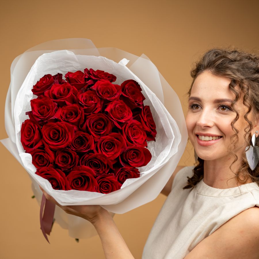 25 красная роза