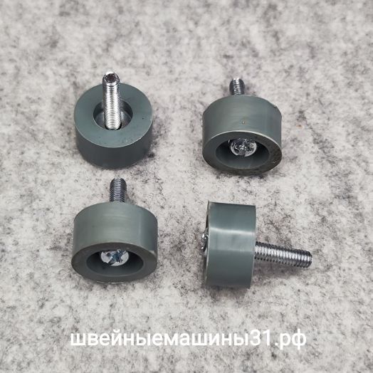 Резиновые ножки (комплект) Toyota SP Series, Model ECO26A и др. Высота резиновой части 10 мм; диаметр резиновой части 18 мм; диаметр винта 3,8 мм      Цена 700 руб.